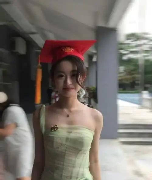 d88尊龙人生就是博不到72小时黄杨钿甜